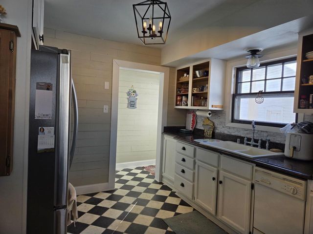 605 W Madison Street, Lake Mills, WI 53551