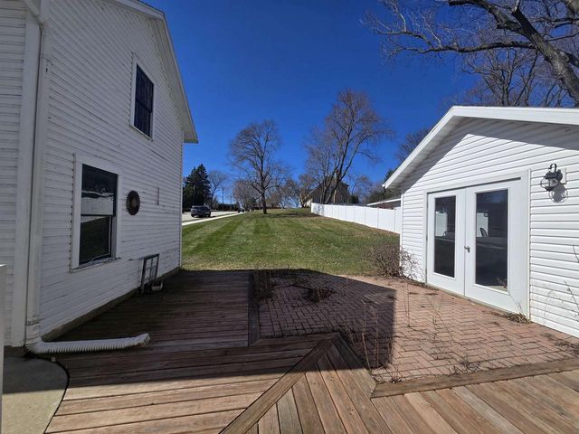 605 W Madison Street, Lake Mills, WI 53551