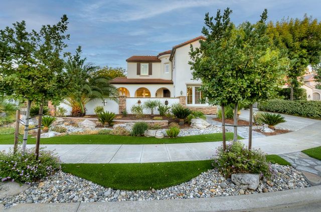 3770 Serena Avenue, Clovis, CA 93619