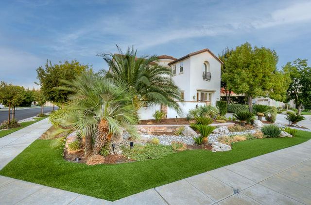 3770 Serena Avenue, Clovis, CA 93619