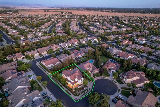 3770 Serena Avenue, Clovis, CA 93619
