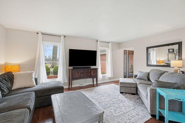 749 Meadow View Drive, Villa Hills, KY 41017