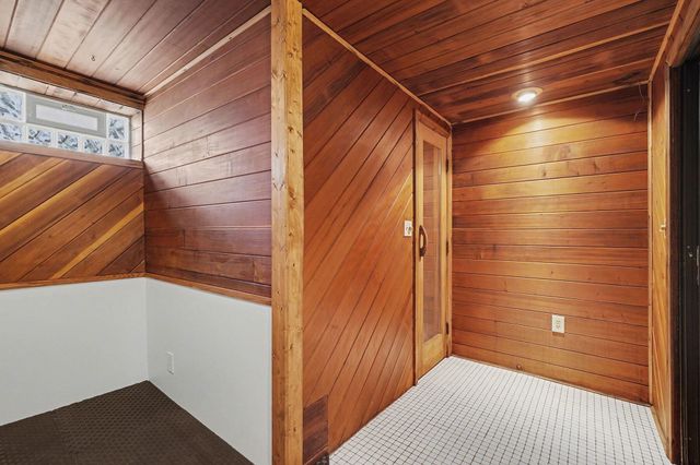 749 Meadow View Drive, Villa Hills, KY 41017