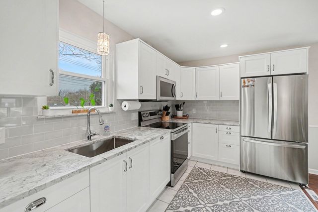 749 Meadow View Drive, Villa Hills, KY 41017