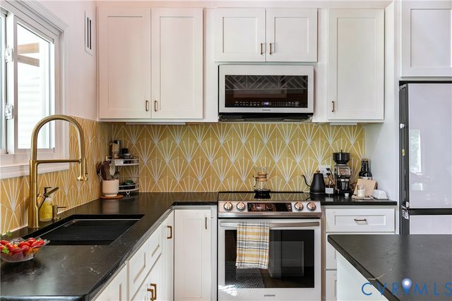 1590 Cardinal Woods Ln, Henrico, VA 23231