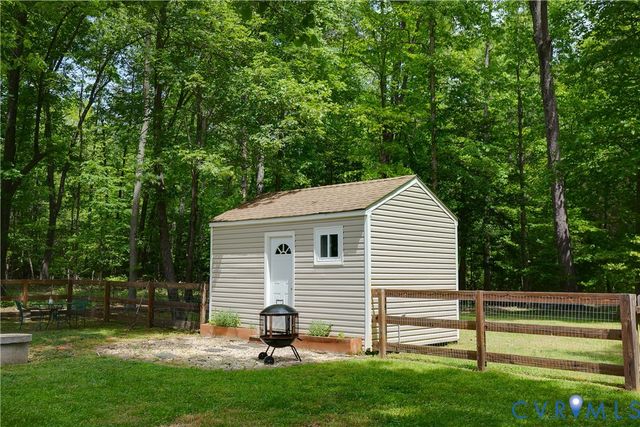 1590 Cardinal Woods Ln, Henrico, VA 23231