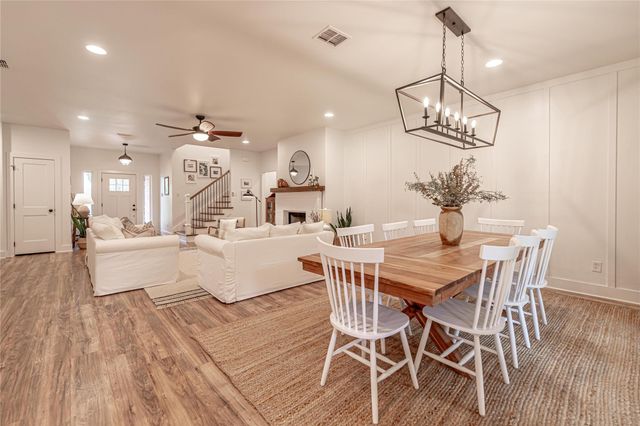 704 Grandview Drive, Granbury, TX 76049