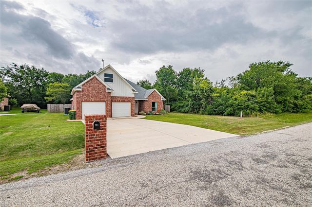 704 Grandview Drive, Granbury, TX 76049
