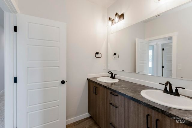 5459 W Yarnell St, Eagle, ID 83616