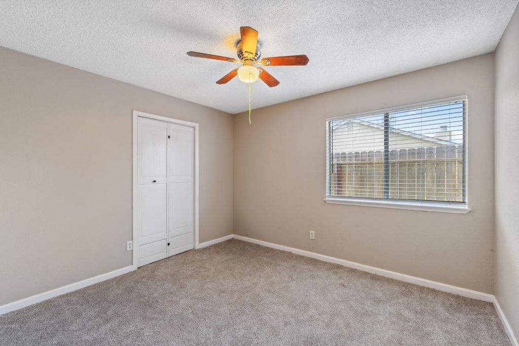 Image 13 of property listing at 704 Rosehill Drive, Chowchilla, CA 93610