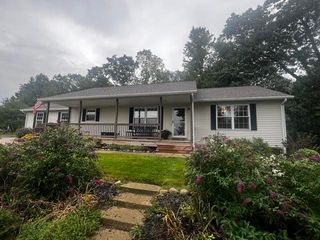 102 Hunters Trail Court, Thornapple Twp, MI 49333