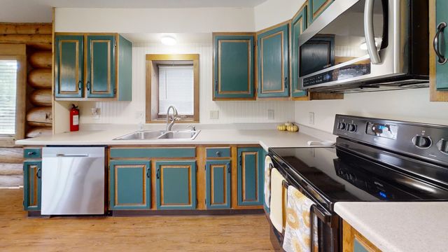 554 STEAMBOAT LANDING ROAD, North Pole, AK 99705