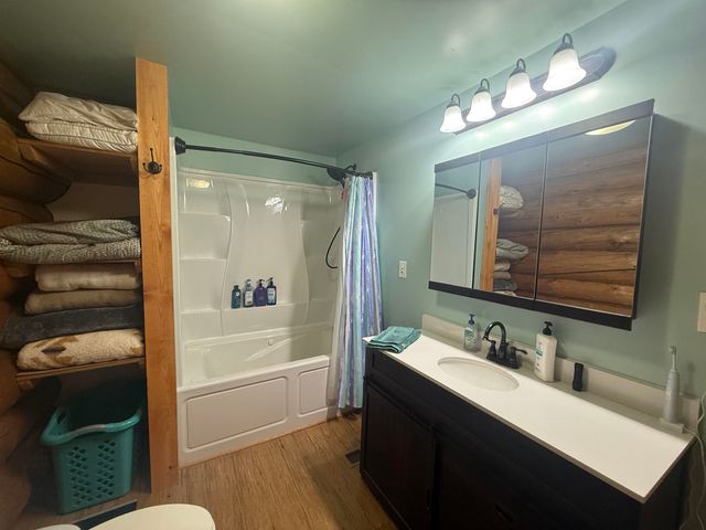 554 STEAMBOAT LANDING ROAD, North Pole, AK 99705
