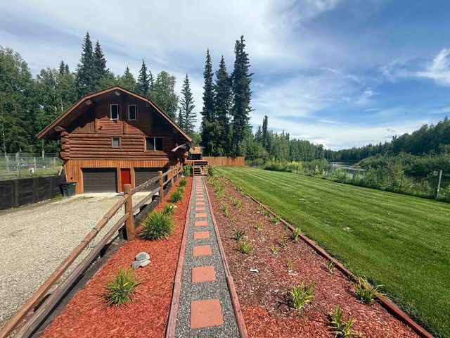 554 STEAMBOAT LANDING ROAD, North Pole, AK 99705