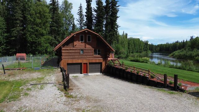 554 STEAMBOAT LANDING ROAD, North Pole, AK 99705