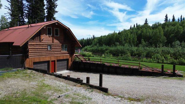 554 STEAMBOAT LANDING ROAD, North Pole, AK 99705
