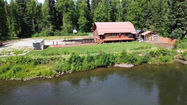 554 STEAMBOAT LANDING ROAD, North Pole, AK 99705