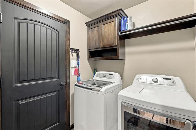 10601 Wild Horse Creek Drive, Yukon, OK 73099