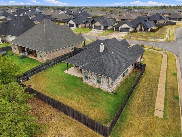 10601 Wild Horse Creek Drive, Yukon, OK 73099