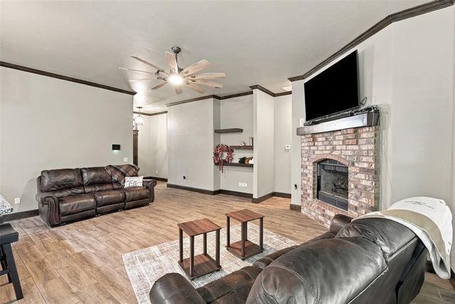 10601 Wild Horse Creek Drive, Yukon, OK 73099