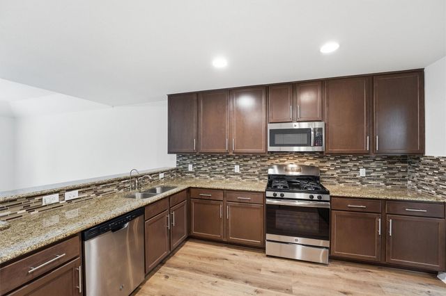 16417 Olive Sparrow Drive, Conroe, TX 77385