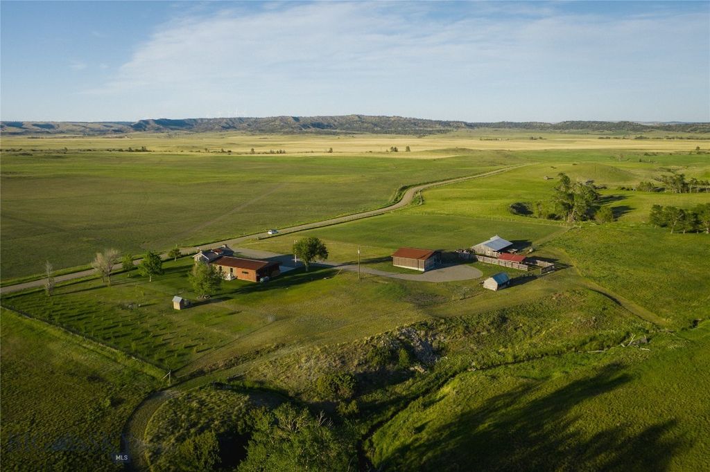 802 Deadmans Canyon Road, Reed Point, MT 59069 photo 2
