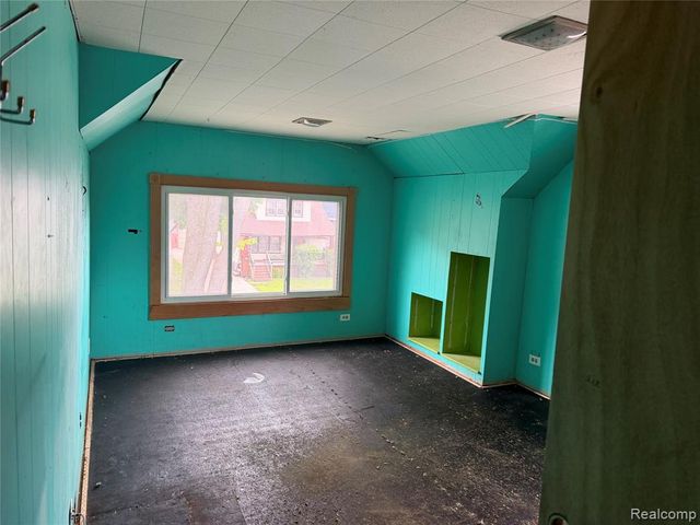 4204 Hipp Street, Dearborn Heights, MI 48125