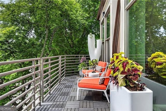 281 15th Street NE 302, Atlanta, GA 30309
