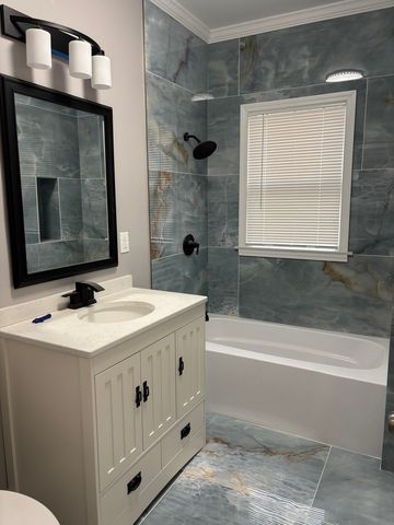 10215 S Emerald Avenue, Chicago, IL 60628