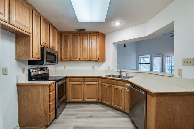 9939 Waterfront Trail, Rowlett, TX 75087