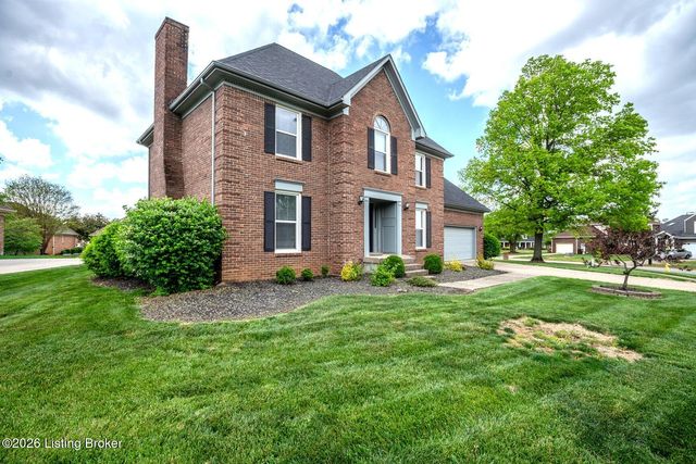 8208 Brookhollow Ct, Louisville, KY 40220