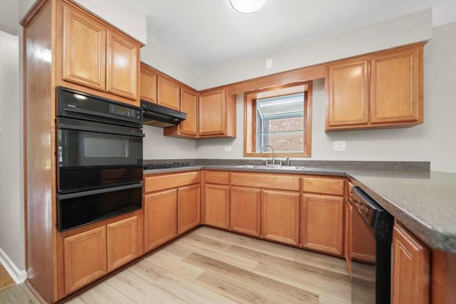 2940 W 83rd Street, Chicago, IL 60652