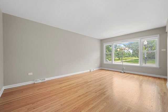 2940 W 83rd Street, Chicago, IL 60652