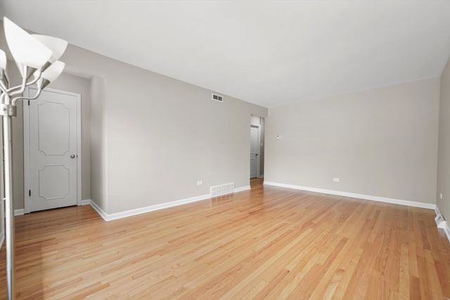 2940 W 83rd Street, Chicago, IL 60652