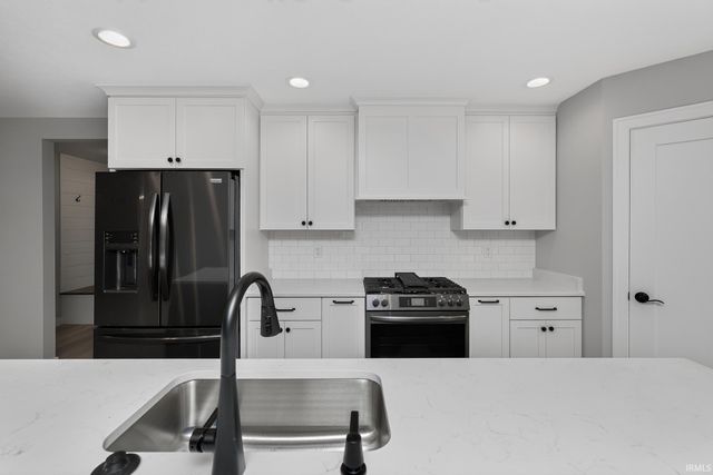 3520 Fox Chase Drive, Bristol, IN 46507