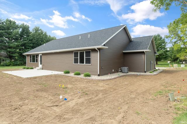 3520 Fox Chase Drive, Bristol, IN 46507