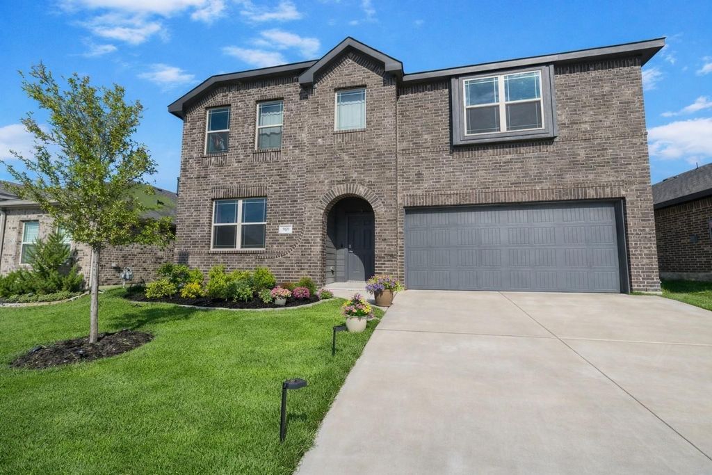 989 Kingbird Lane, Alvarado, TX 76009