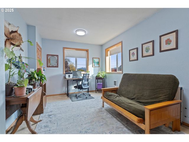 16707 HIGHWAY 47, Yamhill, OR 97148