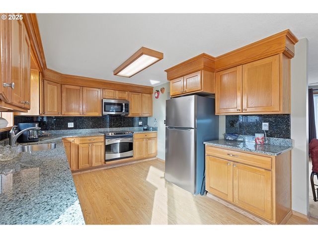 16707 HIGHWAY 47, Yamhill, OR 97148