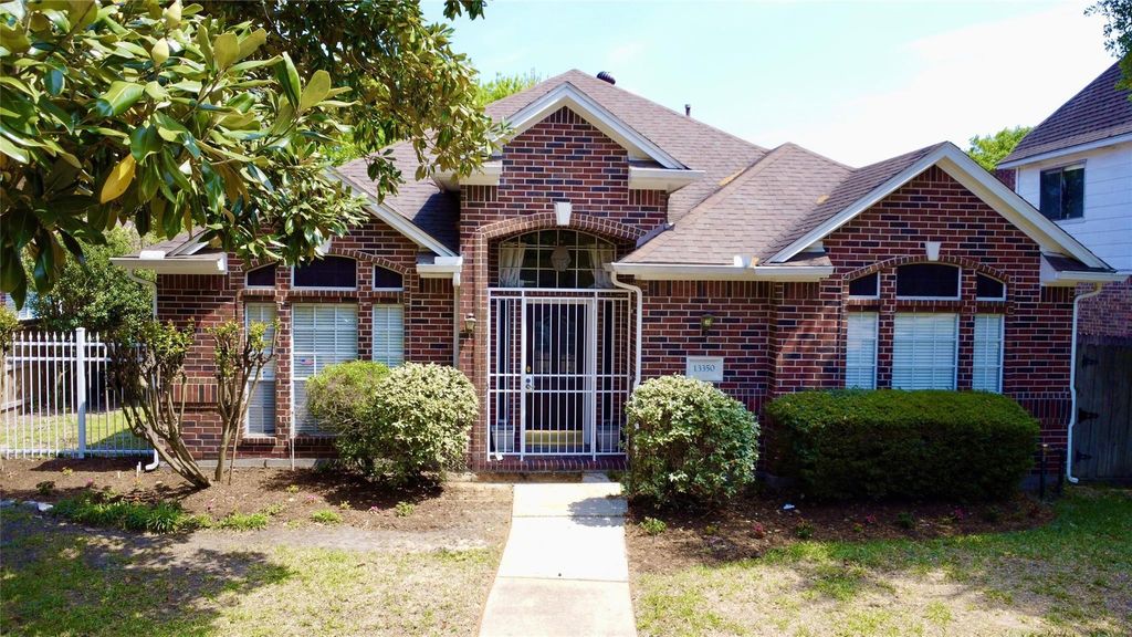 13350 Balcrest Drive, Houston, TX 77070