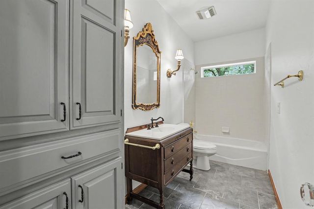 10025 Hidden Hollow Lane, Oklahoma City, OK 73151