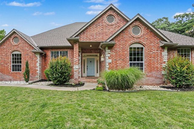 10025 Hidden Hollow Lane, Oklahoma City, OK 73151