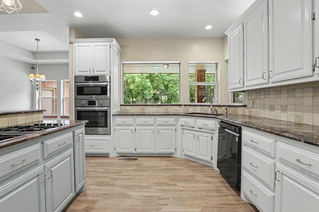 10025 Hidden Hollow Lane, Oklahoma City, OK 73151