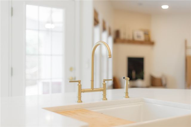 2 Granshire Lane, Bella Vista, AR 72714