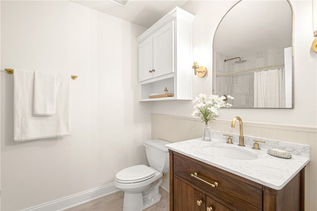 2 Granshire Lane, Bella Vista, AR 72714