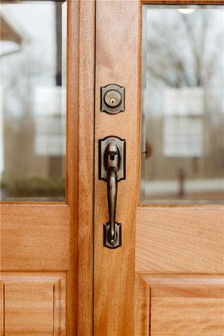 2 Granshire Lane, Bella Vista, AR 72714