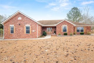 2 Granshire Lane, Bella Vista, AR 72714
