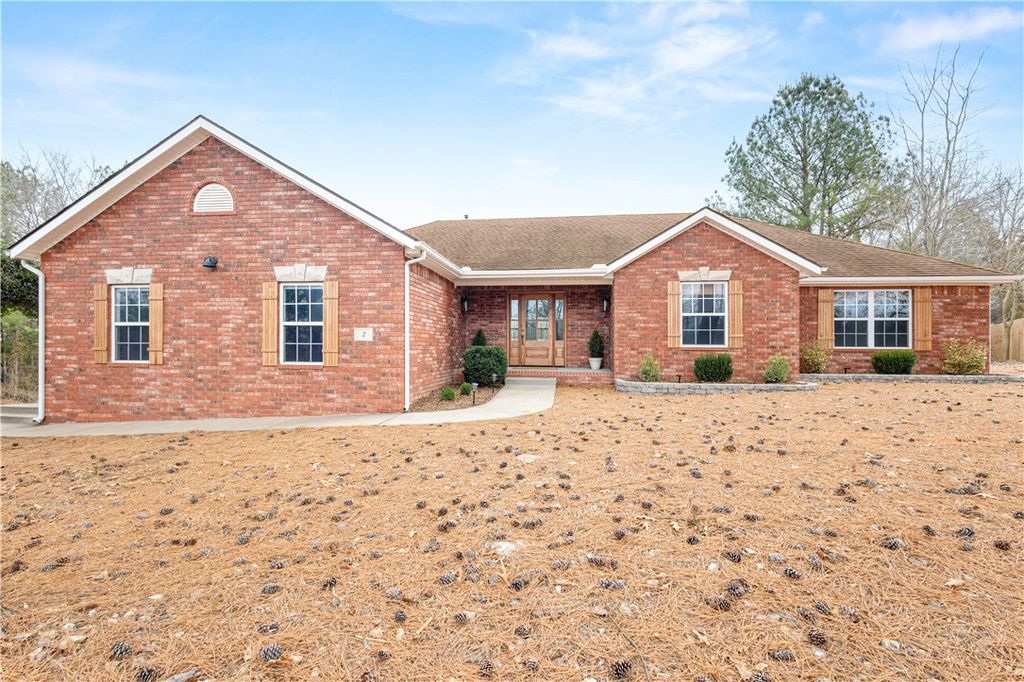 2 Granshire Lane, Bella Vista, AR 72714