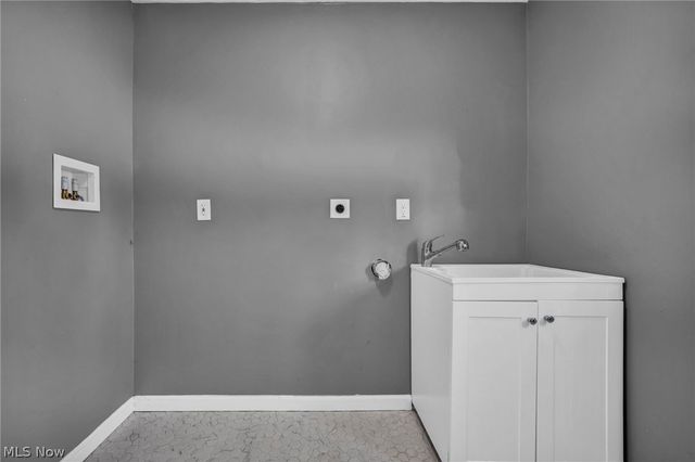 24801 Highland Road, Richmond Heights, OH 44143