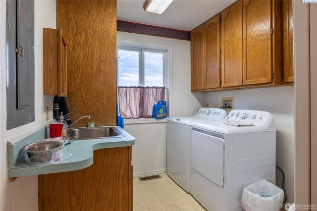 1659 W Gillis, Othello, WA 99344